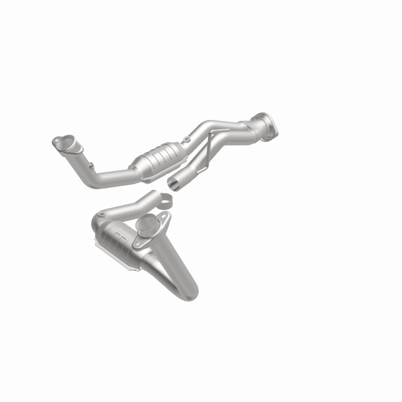 Jeep Commander Catalytic Converter - Magnaflow - OEM Grade Direct-Fit - `08-`10