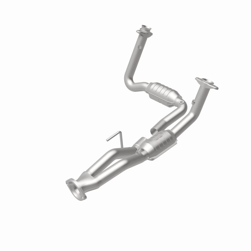 Jeep Commander Catalytic Converter - Magnaflow - OEM Grade Direct-Fit - `08-`10