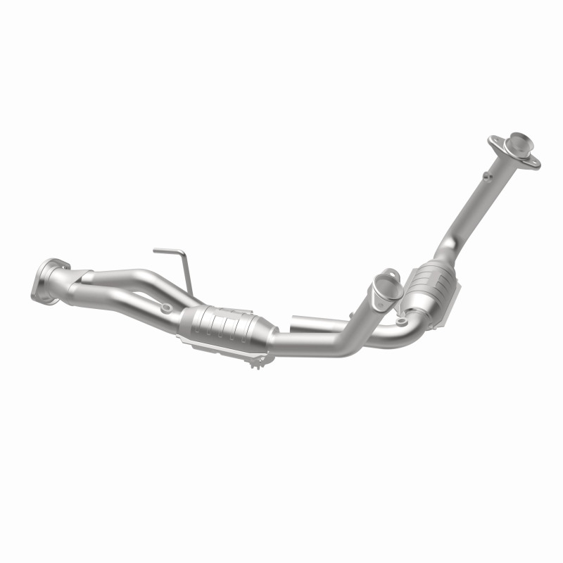 Jeep Commander Catalytic Converter - Magnaflow - OEM Grade Direct-Fit - `08-`10