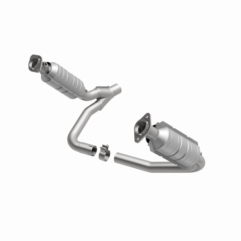 Mitsubishi Raider Catalytic Converter - Magnaflow - Direct-Fit - 2006