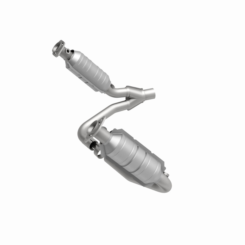 Mitsubishi Raider Catalytic Converter - Magnaflow - Direct-Fit - 2006