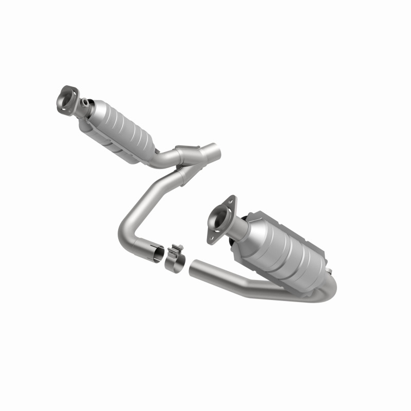Mitsubishi Raider Catalytic Converter - Magnaflow - Direct-Fit - 2006