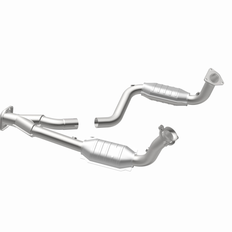 Chevrolet SSR Catalytic Converter - Magnaflow - Direct Fit - `03-`06