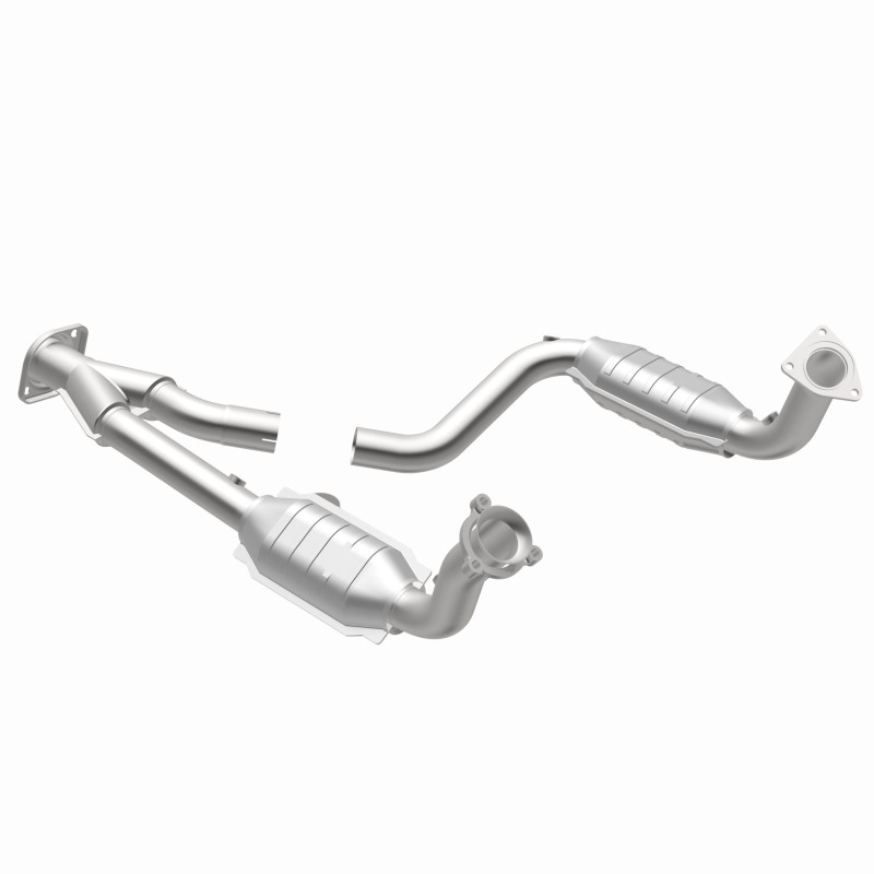Chevrolet SSR Catalytic Converter - Magnaflow - Direct Fit - `03-`06