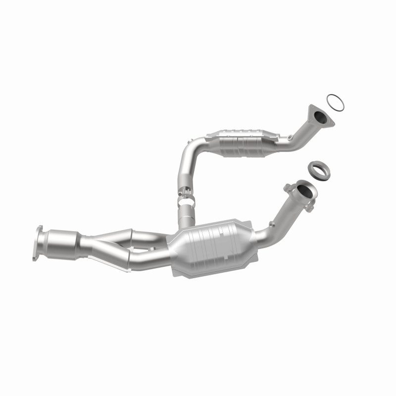 Chevrolet Trailblazer Catalytic Converter - Magnaflow - OEM Grade Direct-Fit - `06-`09