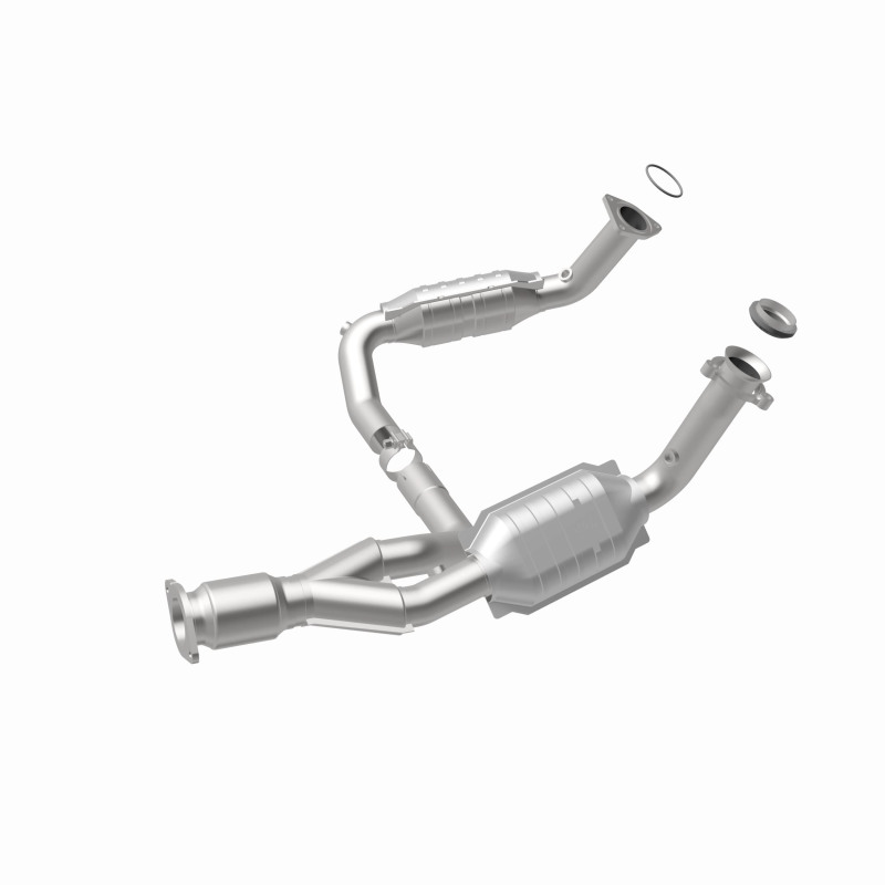 Chevrolet Trailblazer Catalytic Converter - Magnaflow - OEM Grade Direct-Fit - `06-`09