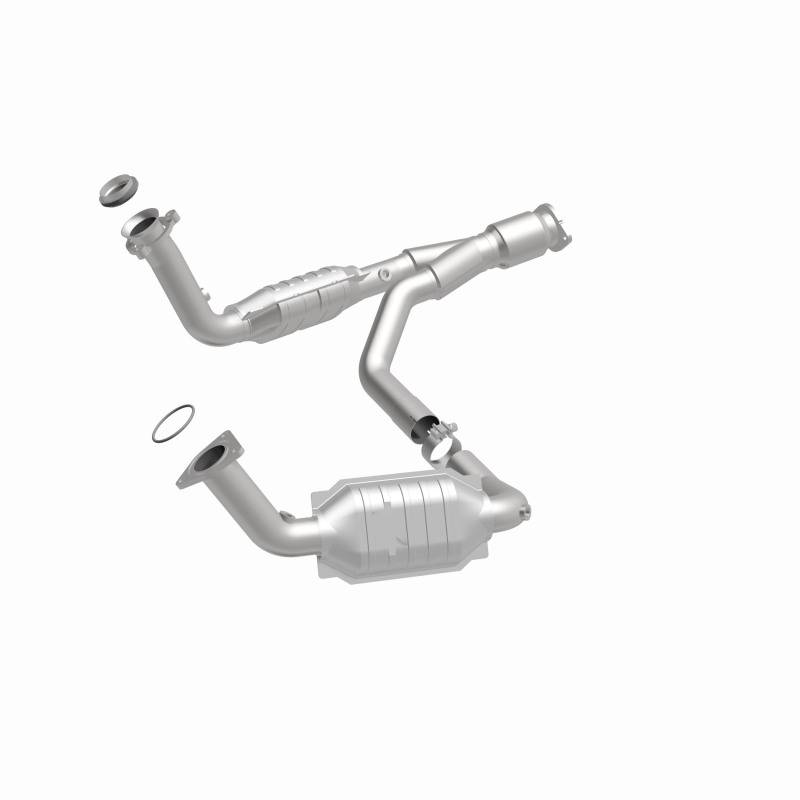 GMC Envoy Catalytic Converter - Magnaflow - OEM Grade Direct-Fit - `07-`09