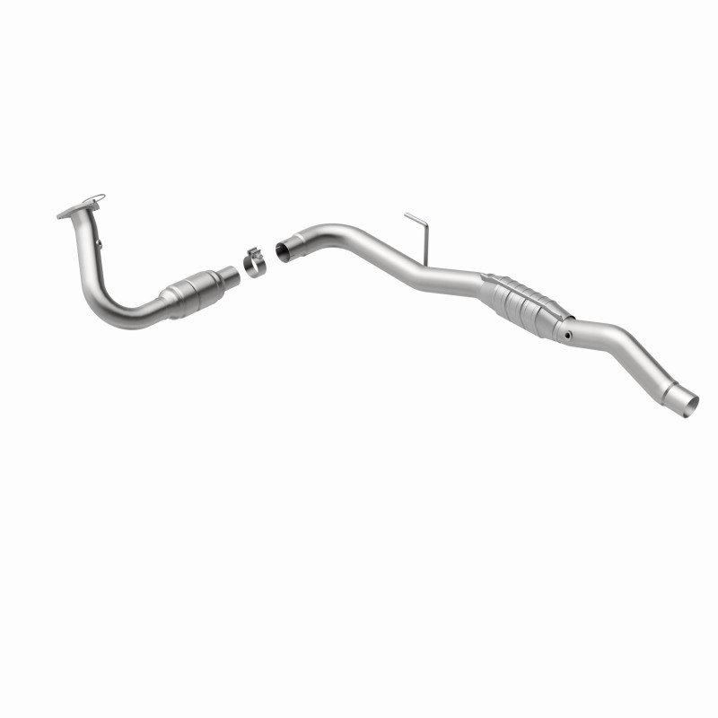 Chevrolet Silverado 2500 Catalytic Converter - Magnaflow - OEM Grade Direct-Fit - `01-`02