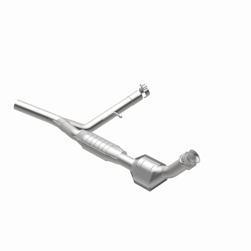 Ford F-150 Catalytic Converter - Magnaflow - OEM Grade Direct-Fit - `04-`08