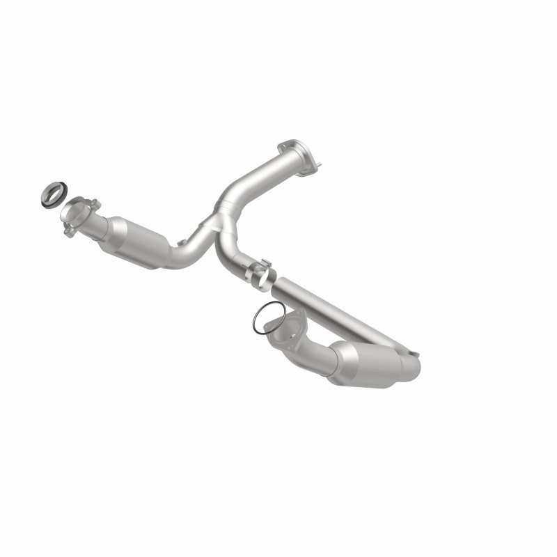Chevrolet Silverado 1500 Catalytic Converter - Magnaflow - California Grade CARB Compliant Direct-Fit - `07-`09