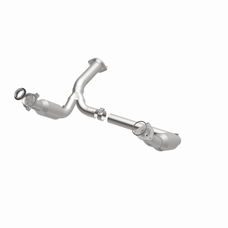 Chevrolet Silverado 1500 Catalytic Converter - Magnaflow - California Grade CARB Compliant Direct-Fit - `07-`09