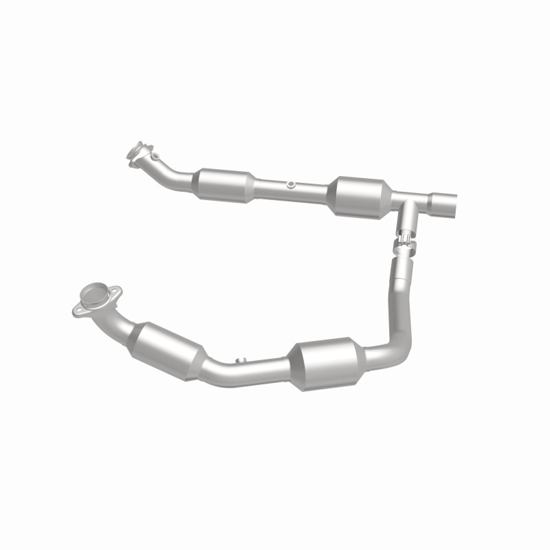 Ford E-250 Catalytic Converter - Magnaflow - Direct Fit, California Grade CARB Compliant - 2006