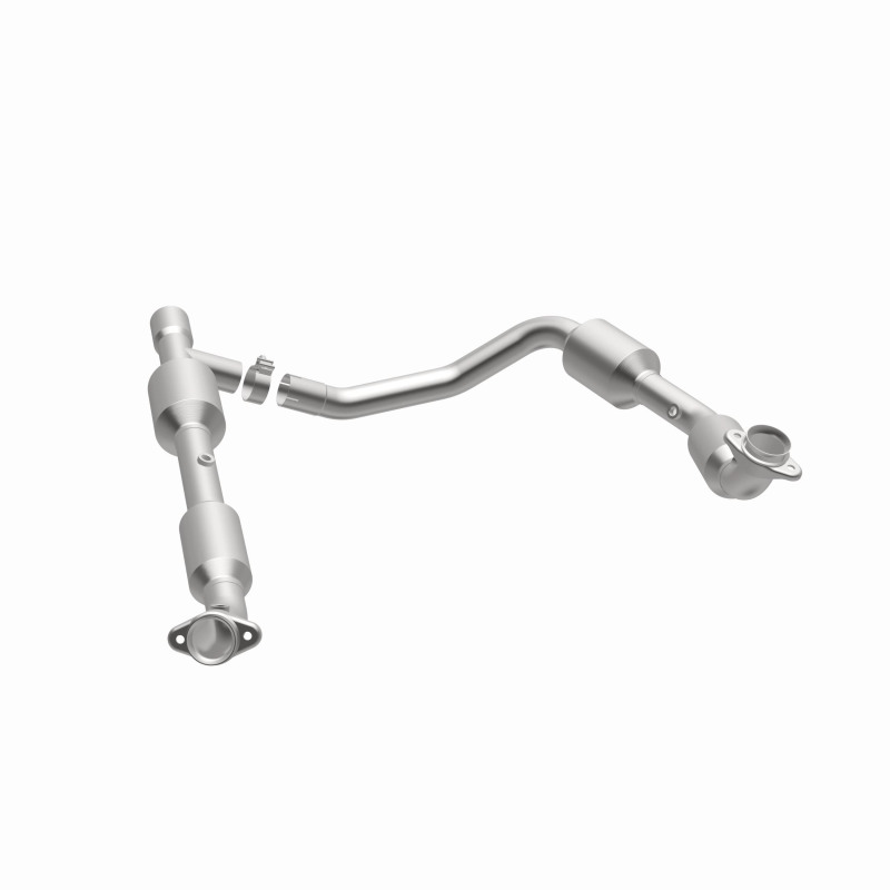 Ford E-250 Catalytic Converter - Magnaflow - Direct Fit, California Grade CARB Compliant - 2006