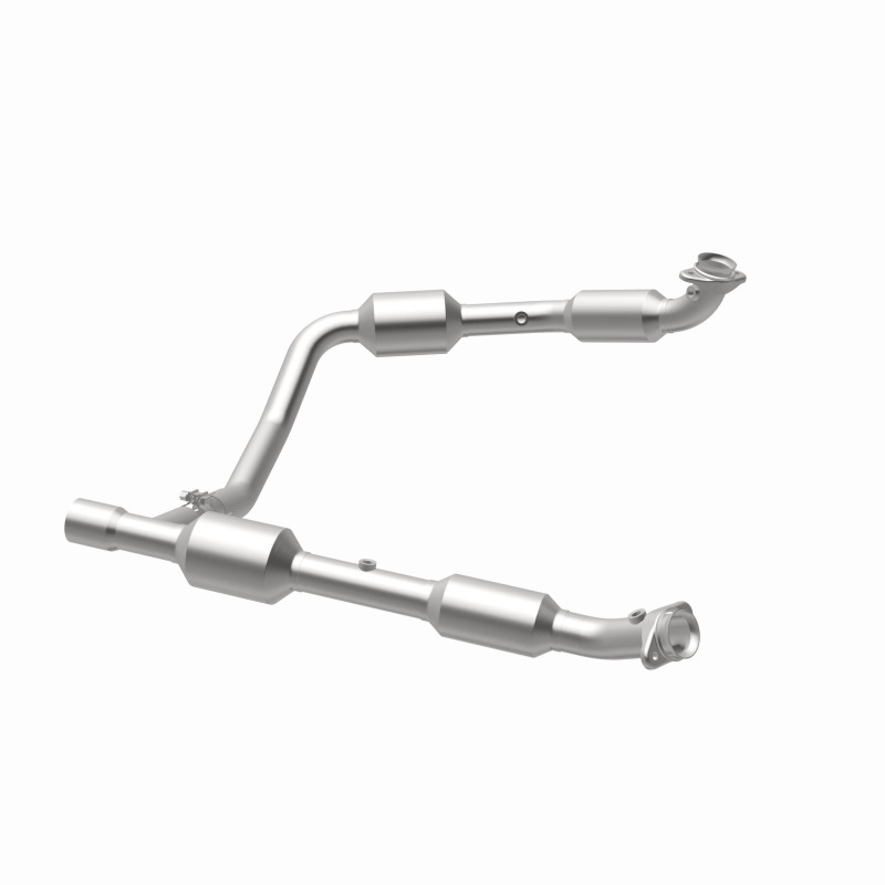 Ford E-250 Catalytic Converter - Magnaflow - Direct Fit, California Grade CARB Compliant - 2006