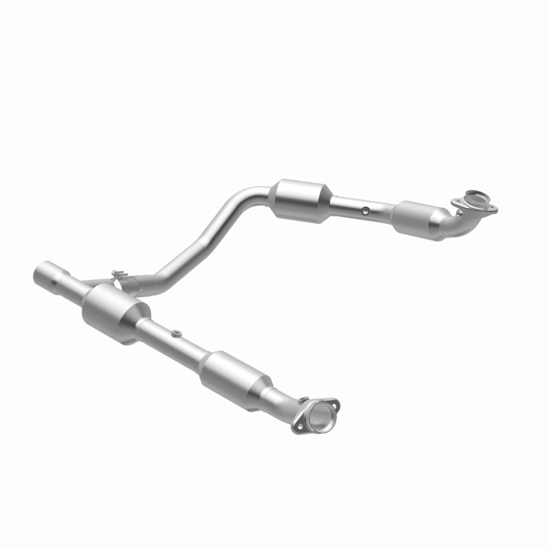 Ford E-350 Super Duty Catalytic Converter - Magnaflow - Direct Fit, California Grade CARB Compliant - `05-`08