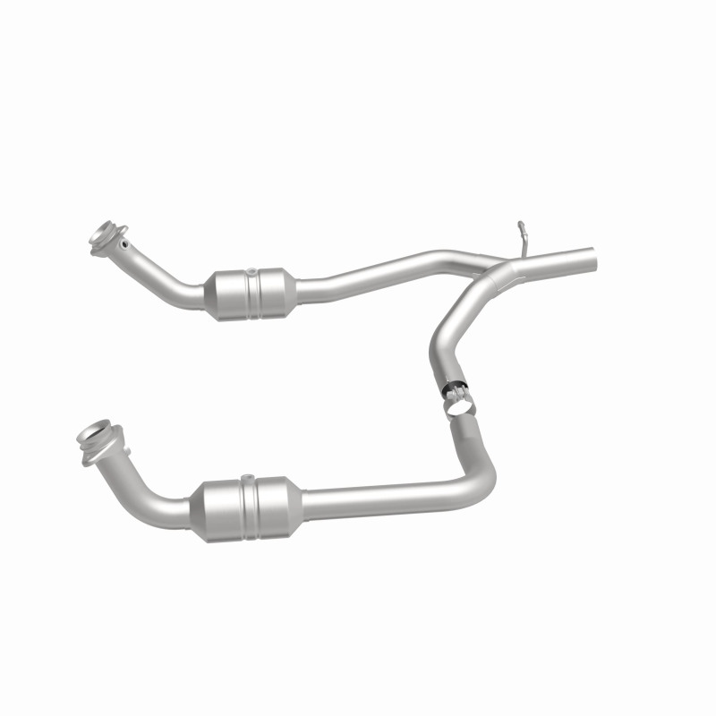 Ford E-150 Catalytic Converter - Magnaflow - Direct Fit, California Grade CARB Compliant - `09-`14