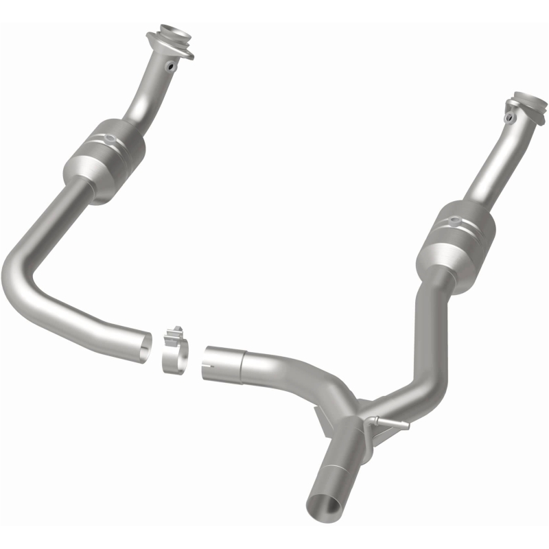 Ford E-250 Catalytic Converter - Magnaflow - Direct Fit, California Grade CARB Compliant - `09-`14