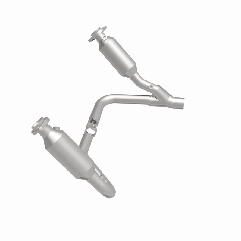 Dodge Durango Catalytic Converter - Magnaflow - California Grade CARB Compliant Direct-Fit - `07-`08