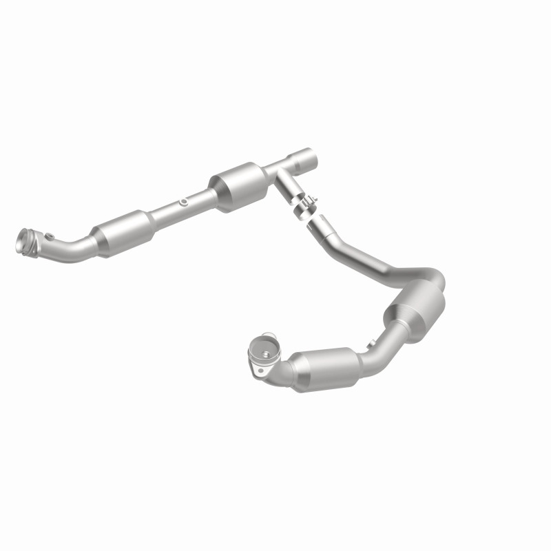 Ford E-150 Club Wagon Catalytic Converter - Magnaflow - Direct Fit - `04-`05