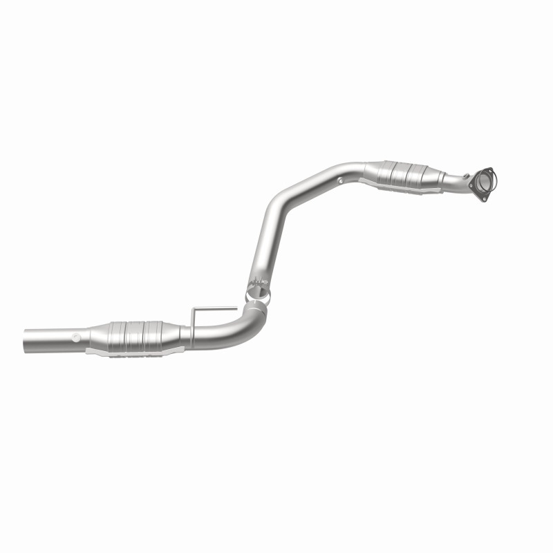 Chevrolet Express 2500 Catalytic Converter - Magnaflow - California Grade CARB Compliant, Direct-Fit - 2006