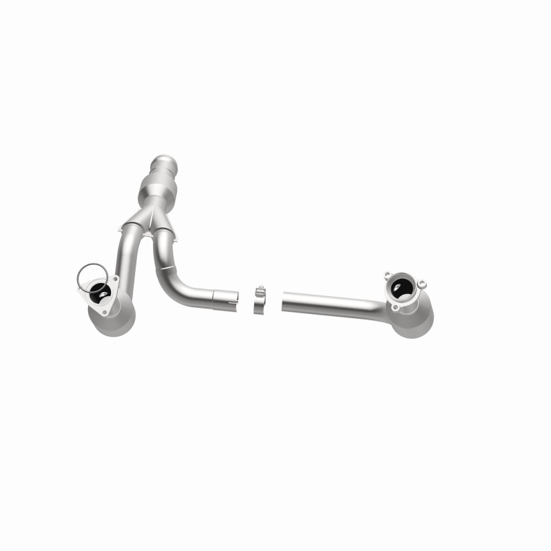 GMC Yukon XL Catalytic Converter - Magnaflow - California Grade CARB Compliant - `15-`16