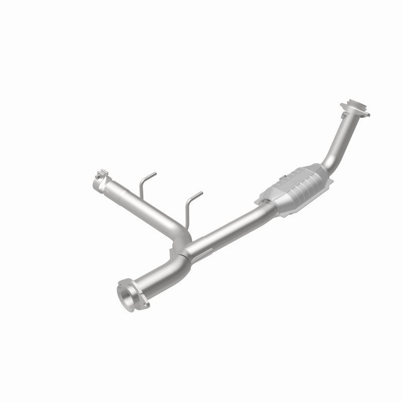 Ford Expedition Catalytic Converter - Magnaflow - HM Grade Direct-Fit - `05-`06