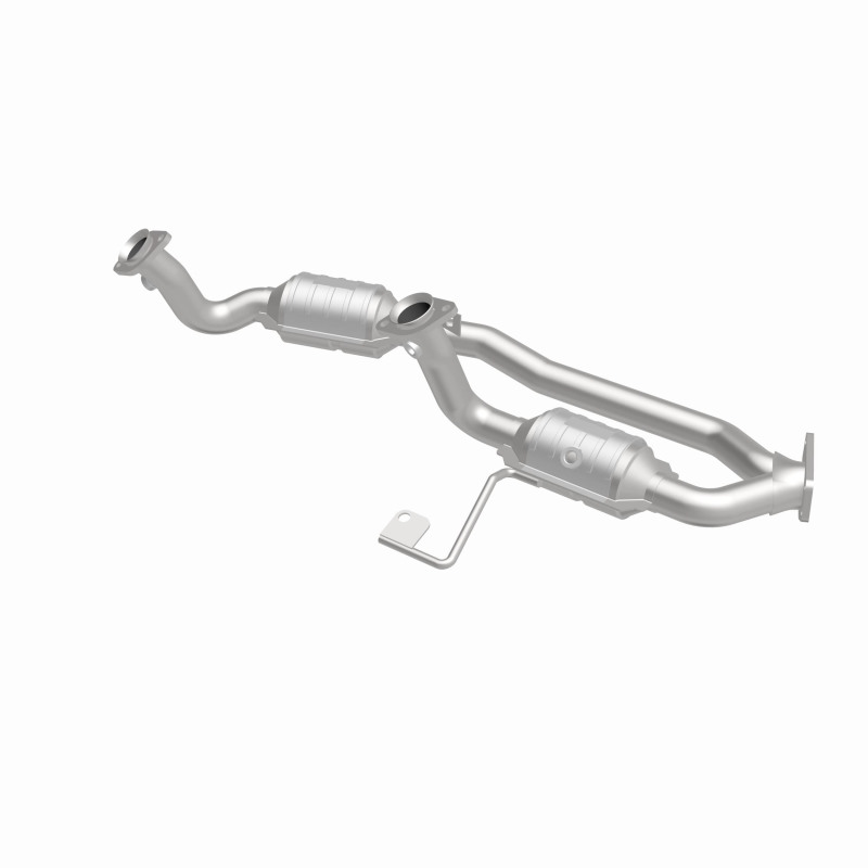 Ford Windstar Catalytic Converter - Magnaflow - Direct Fit, HM Grade - `01-`03