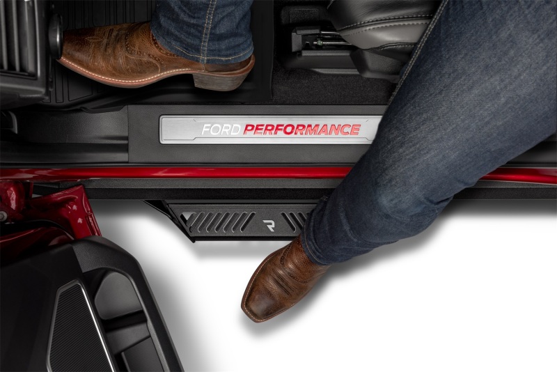 GMC Canyon Nerf Bars - Cab Length - N-Fab - Predator Pro - Textured Black - `15-`24