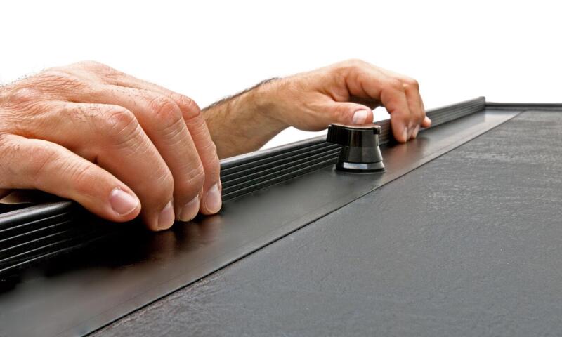 Ford F-250 Super Duty Retractable Tonneau Cover - Roll-N-Lock - M-Series - `99-`07