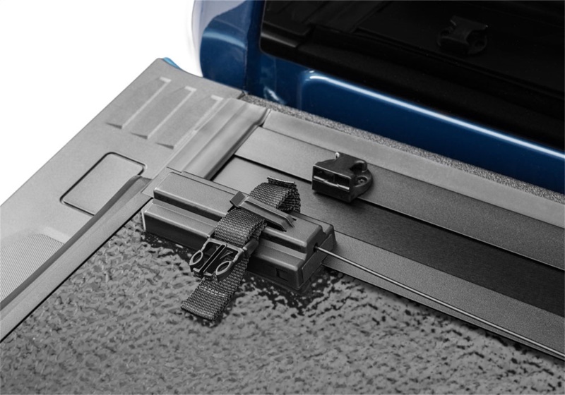 Ford F-150 Tonneau Cover - Undercover - Hard Fold - Matte Black - `21-`25