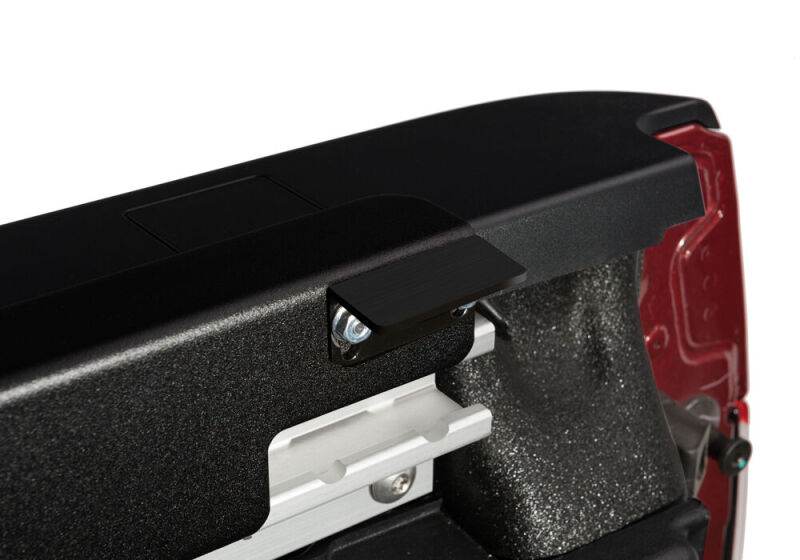 Chevrolet Silverado Bed Cover - Undercover - SE - Black Textured - `14-`18