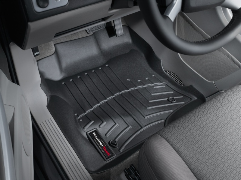 Chevrolet Equinox FloorLiner - Front - WeatherTech - DigitalFit - Black - `05-`09