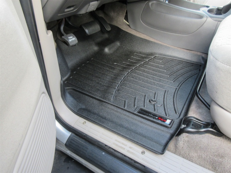 Toyota Tundra FloorLiner - Front - WeatherTech - DigitalFit - Black - `05-`06
