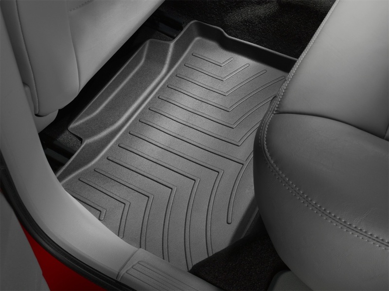 Dodge Magnum FloorLiner - Rear - WeatherTech - DigitalFit - Black - `05-`08