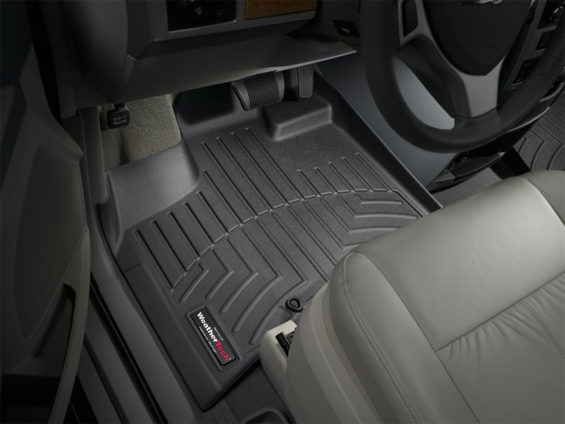 Chrysler Town & Country FloorLiner - Front - WeatherTech - DigitalFit - Black - `11-`27