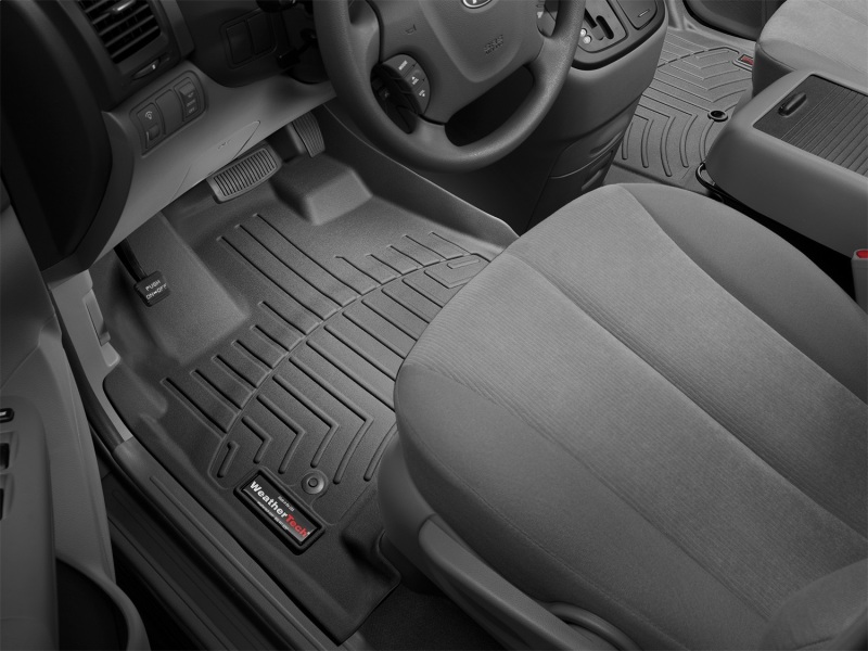 Kia Sedona FloorLiner - Front - WeatherTech - DigitalFit - Black - `06-`12