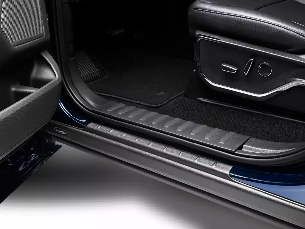 Chevrolet Silverado 2500HD Rocker Panel - Bushwacker - Trail Armor - Black - `20-`24