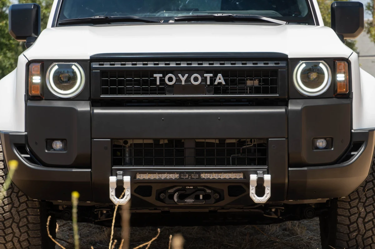 Toyota Land Cruiser Bumper - Front - DV8 Offroad - Centric Series - 2024+