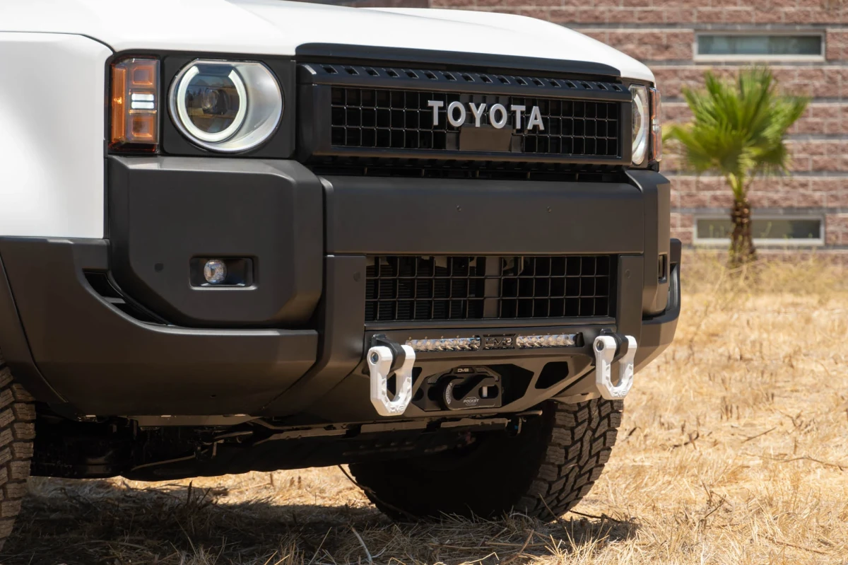 Toyota Land Cruiser Bumper - Front - DV8 Offroad - Centric Series - 2024+