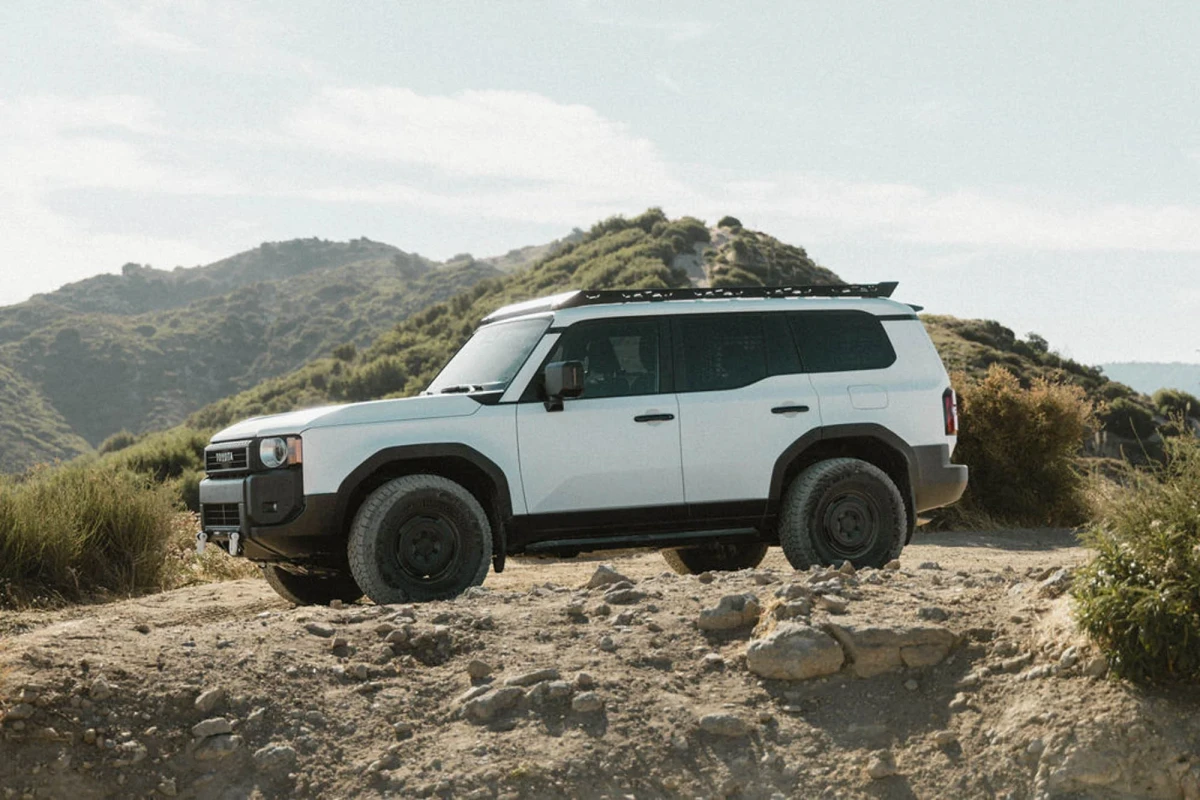 Toyota Land Cruiser Bumper - Front - DV8 Offroad - Centric Series - 2024+