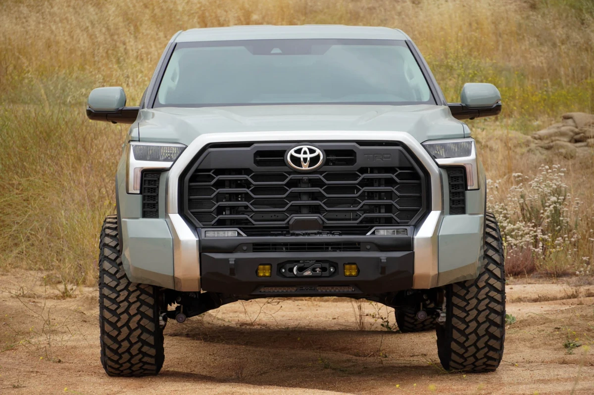 Toyota Tundra Bumper - Front - DV8 Offroad - Centric Series - 2022+