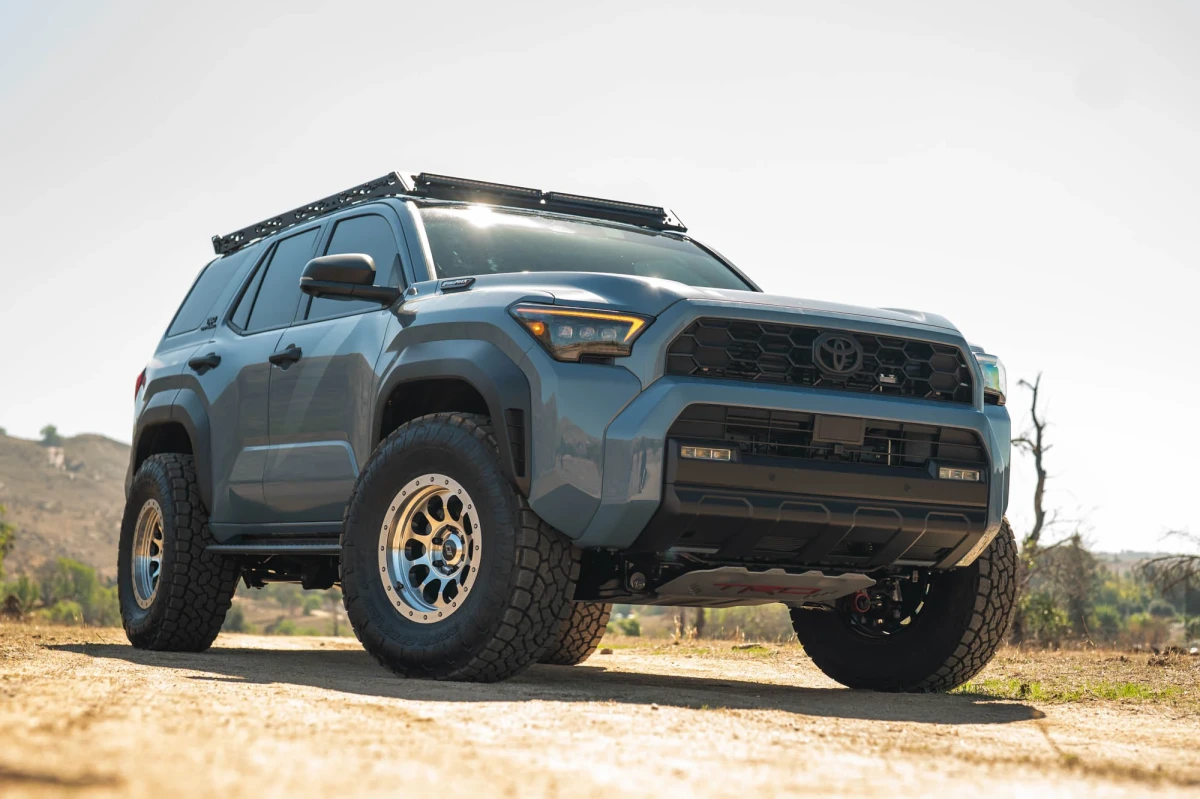 Toyota 4Runner Light Bar Mounts - DV8 Offroad - Cutout Fairing for DV8 Roof Rack - `25-`26