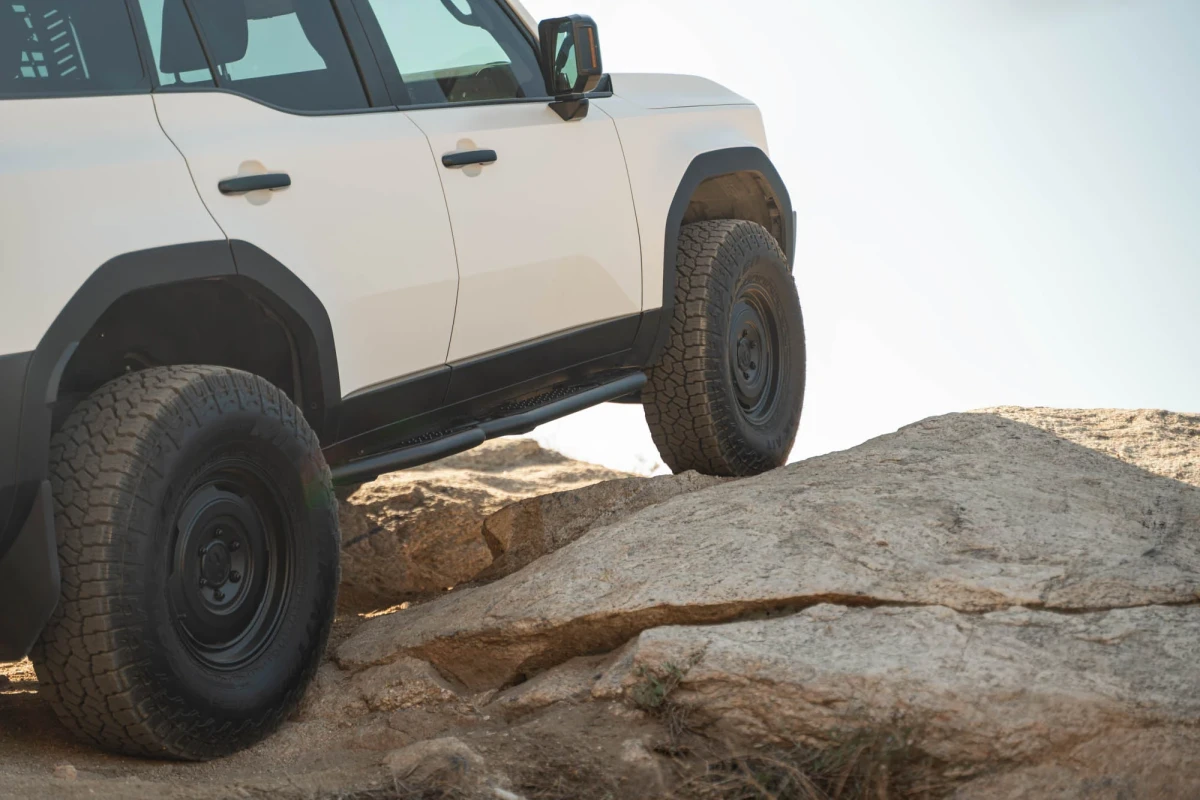 Toyota Land Cruiser Side Steps - DV8 Offroad - OE Plus - Black Steel - `24+