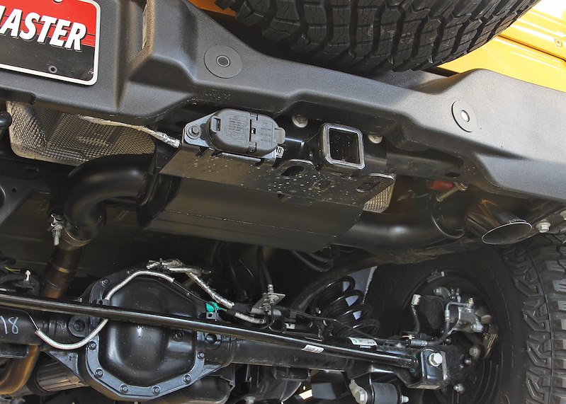 Ford Bronco Performance Exhaust - Cat Back - Axle Exit - Flowmaster - American Thunder - Black w/ Polished Tip