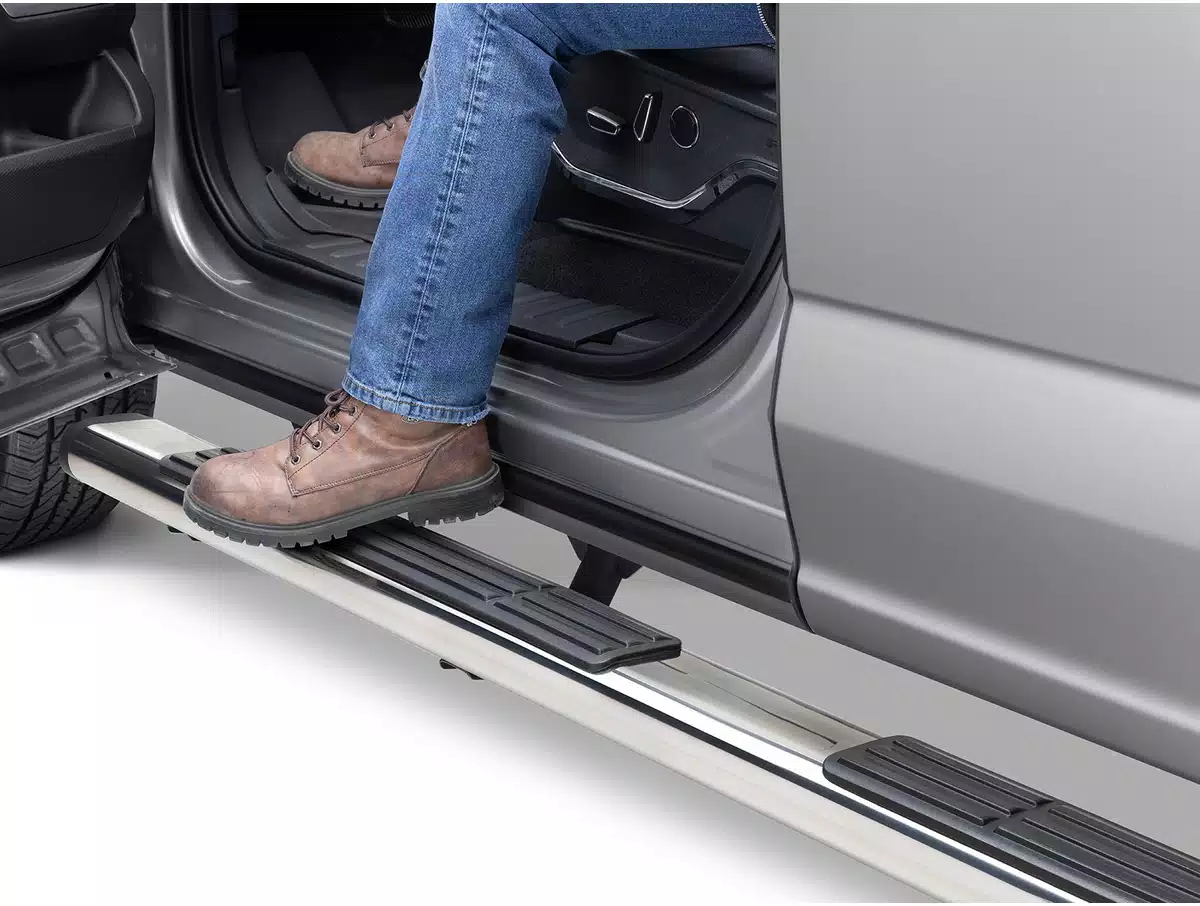 Ford F-350 Side Steps - Go Rhino - 6" OE Xtreme - Polished Finish - Crew Cab `99-`16