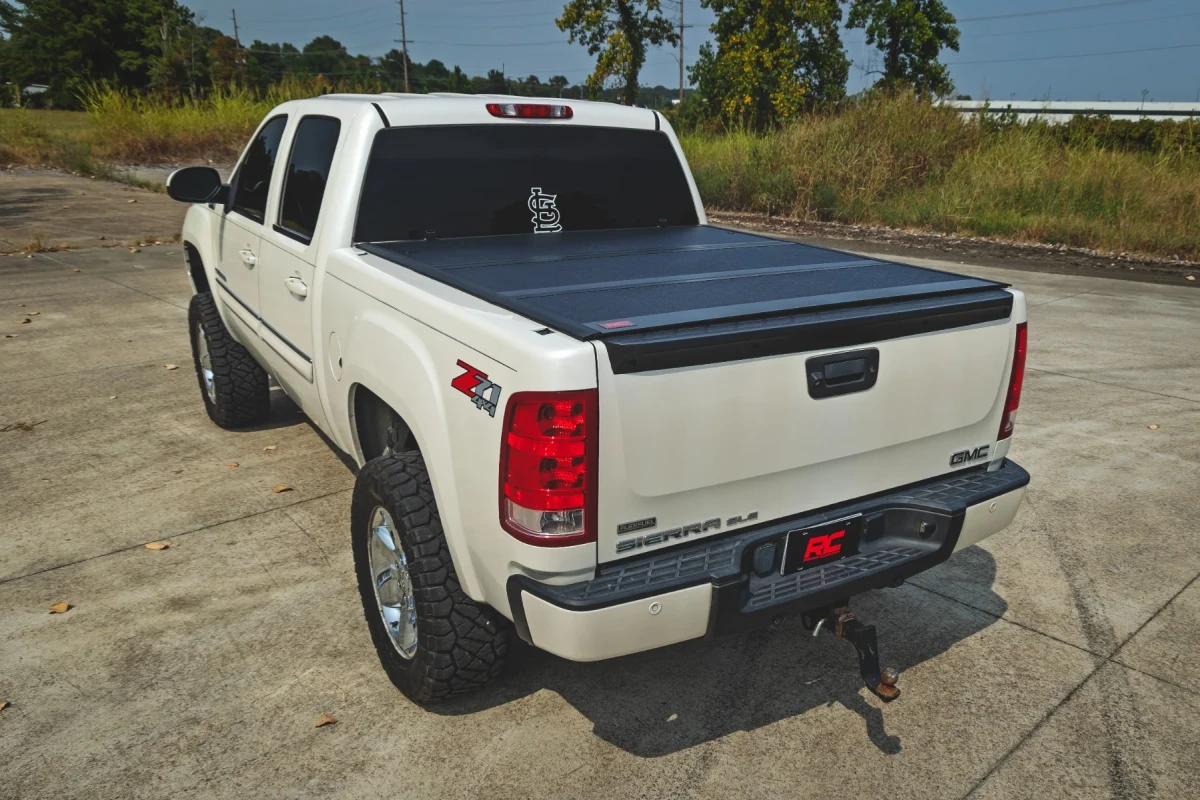 Chevrolet Silverado 1500 Hard Tri-Fold Bed Cover - Rough Country - Sleek Flush, Low-Profile Design - Matte Black - '07-'13
