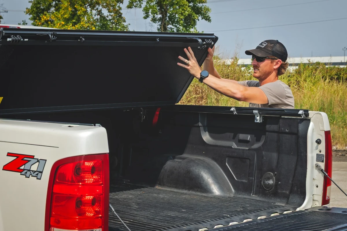 Chevrolet Silverado 1500 Hard Tri-Fold Bed Cover - Rough Country - Sleek Flush, Low-Profile Design - Matte Black - '07-'13