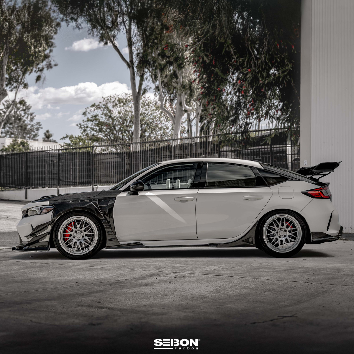 Honda Civic Type R Fenders - Seibon - Carbon Fiber - 20mm Widebody - `23+