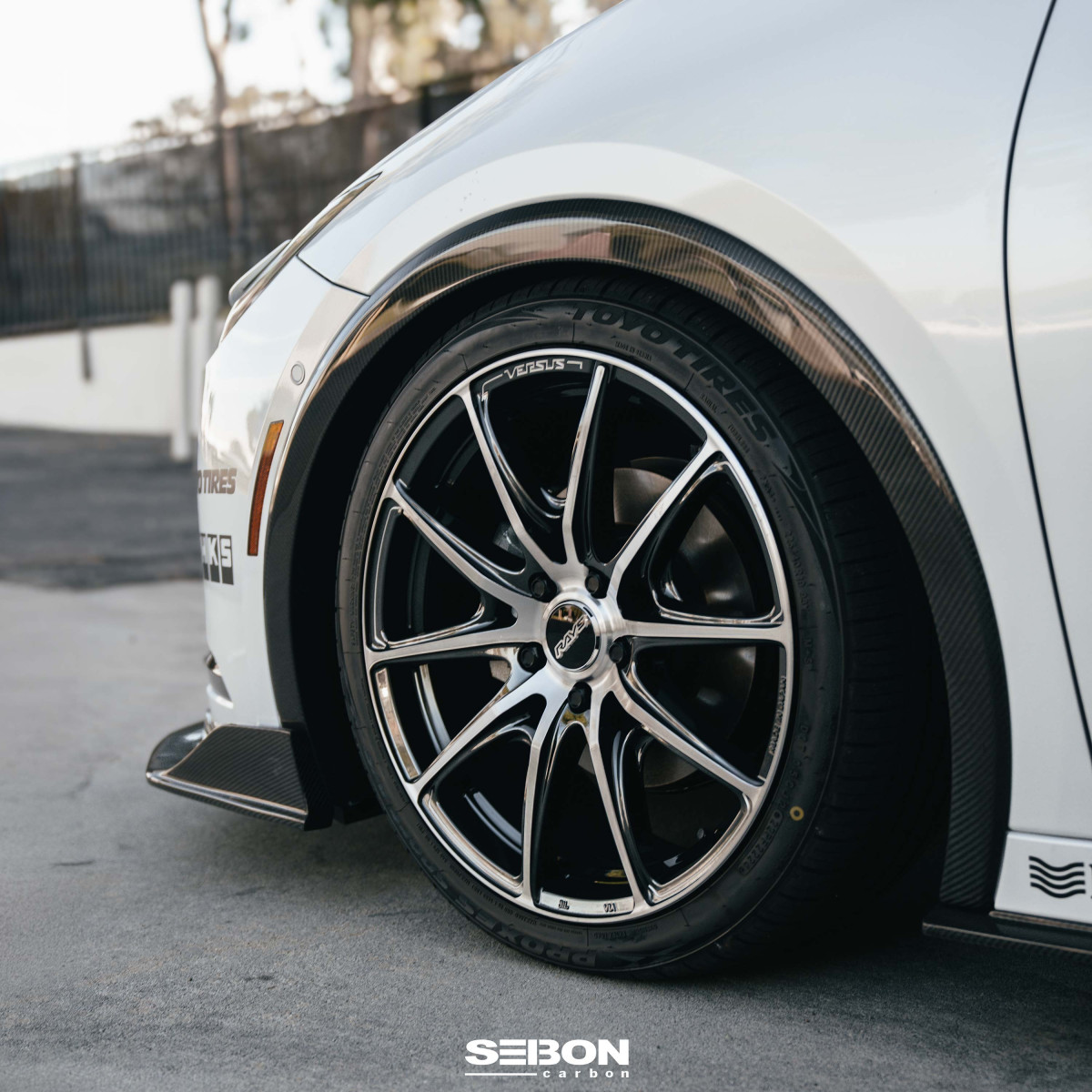 Toyota Prius Front Fender Trim - Seibon - Carbon Fiber - `23+