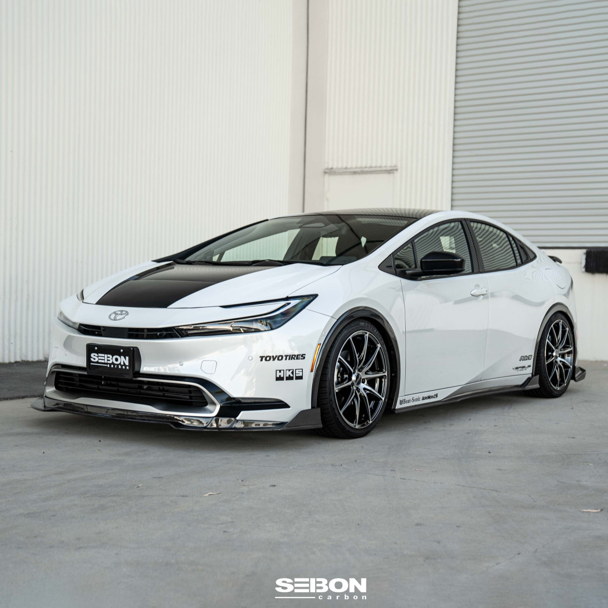 Toyota Prius Front Fender Trim - Seibon - Carbon Fiber - `23+